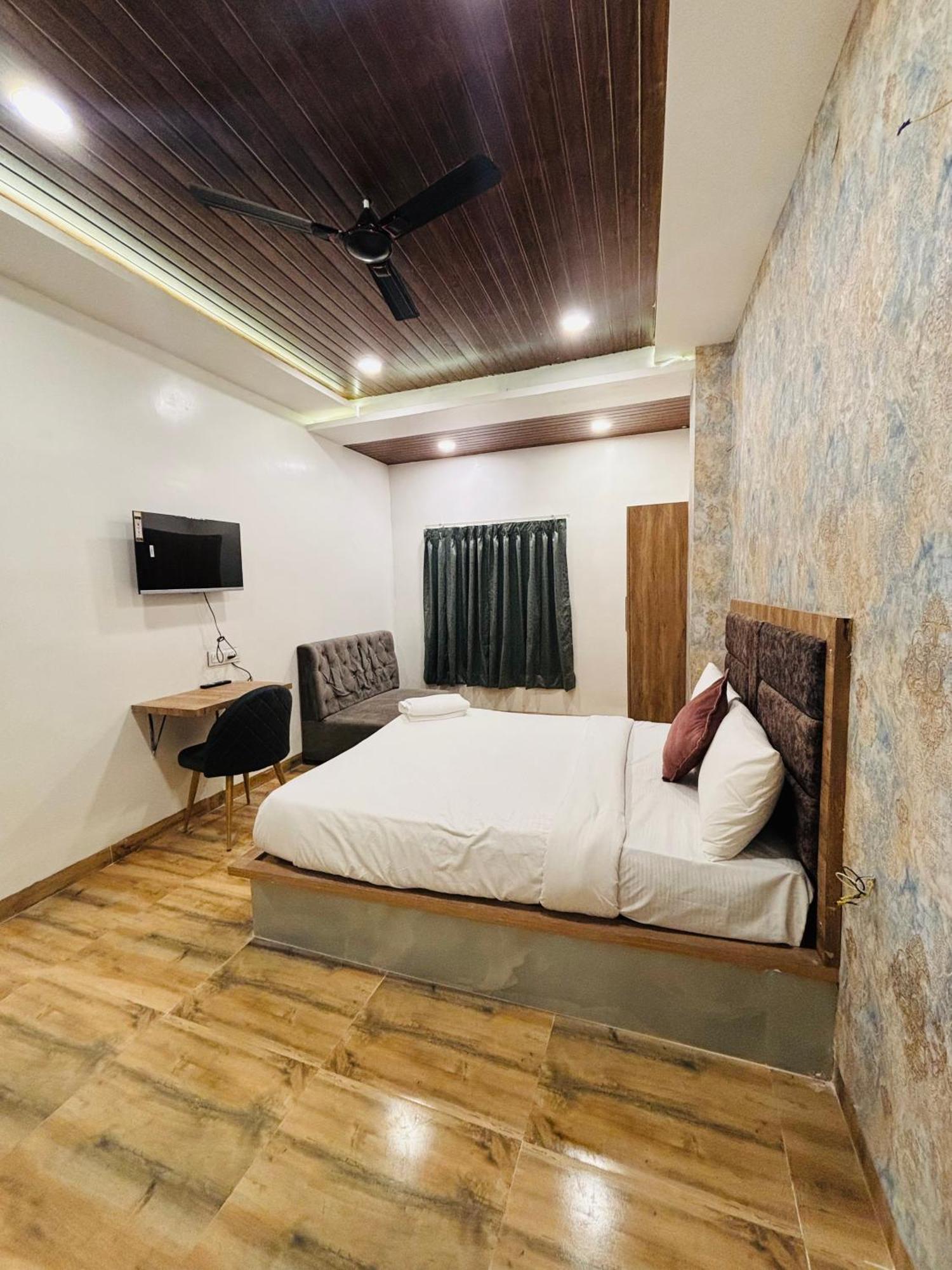 Hotel Vedicvista Indore Exterior foto